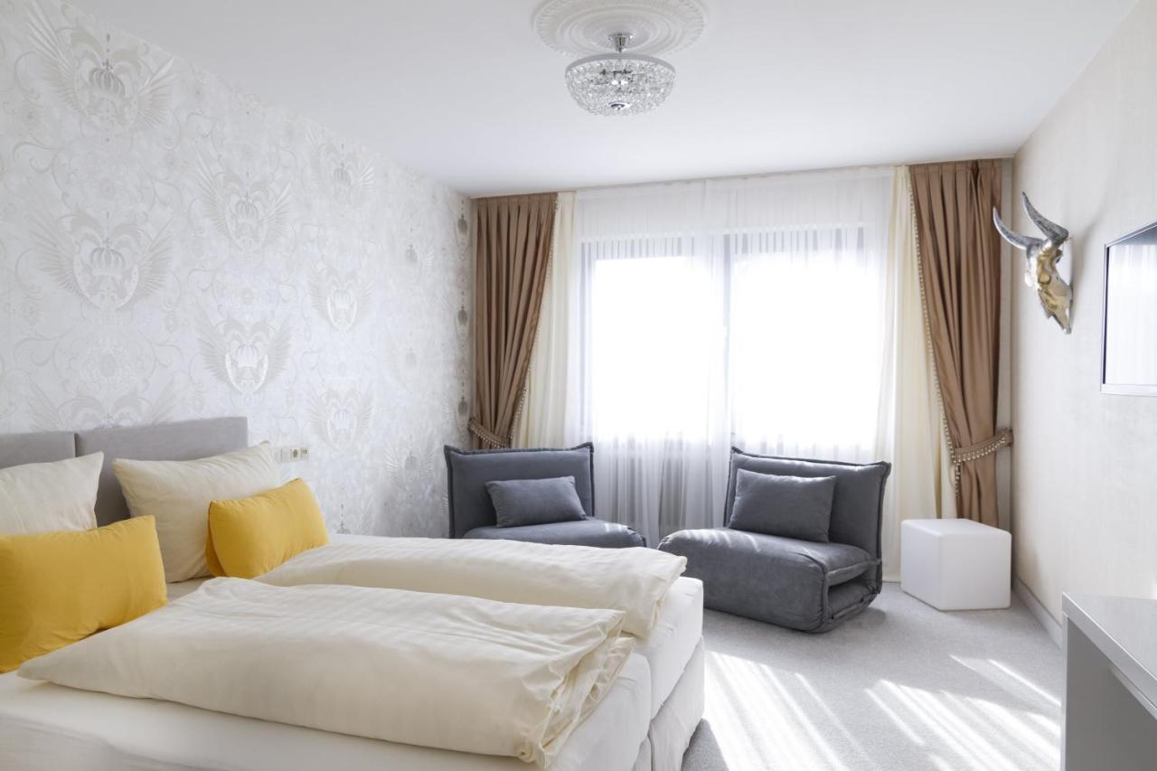 Hotel Hellers Twenty Four I -24H-Check-In- Friedrichshafen Buitenkant foto